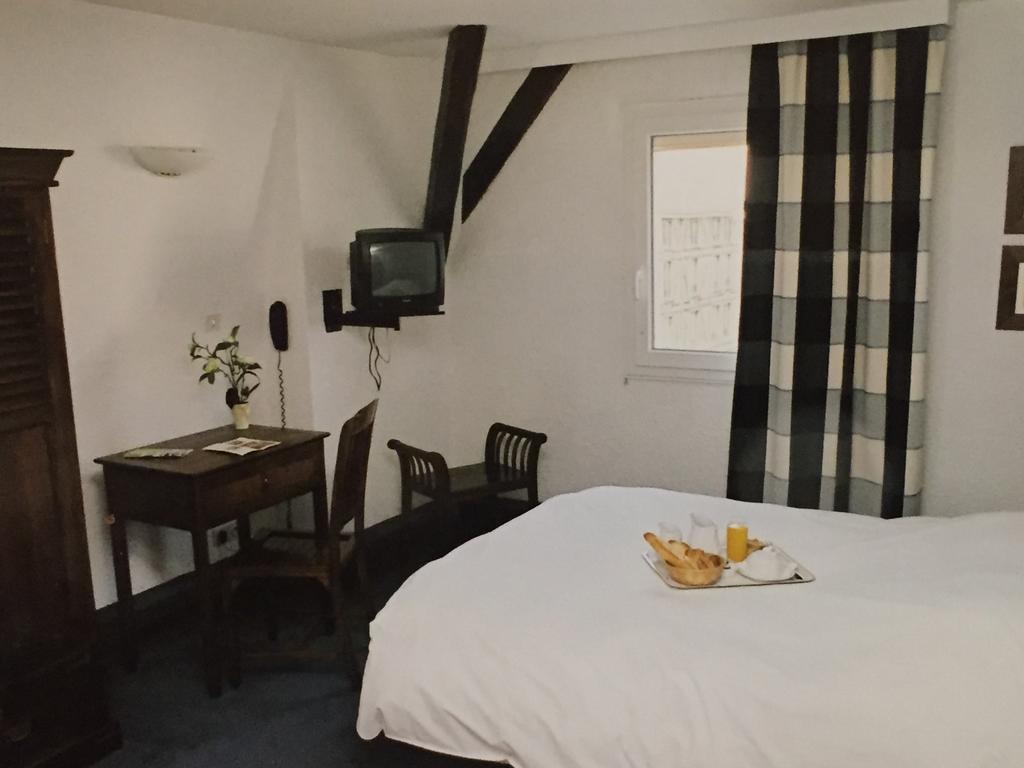 Hotel Du Pot D'Etain シャロン・アン・シャンパーニュ エクステリア 写真